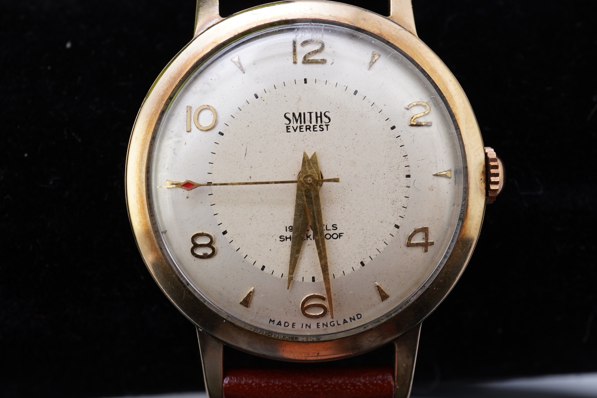 A gentleman's 1950's? 9ct gold Smiths Everest manual wind wrist watch